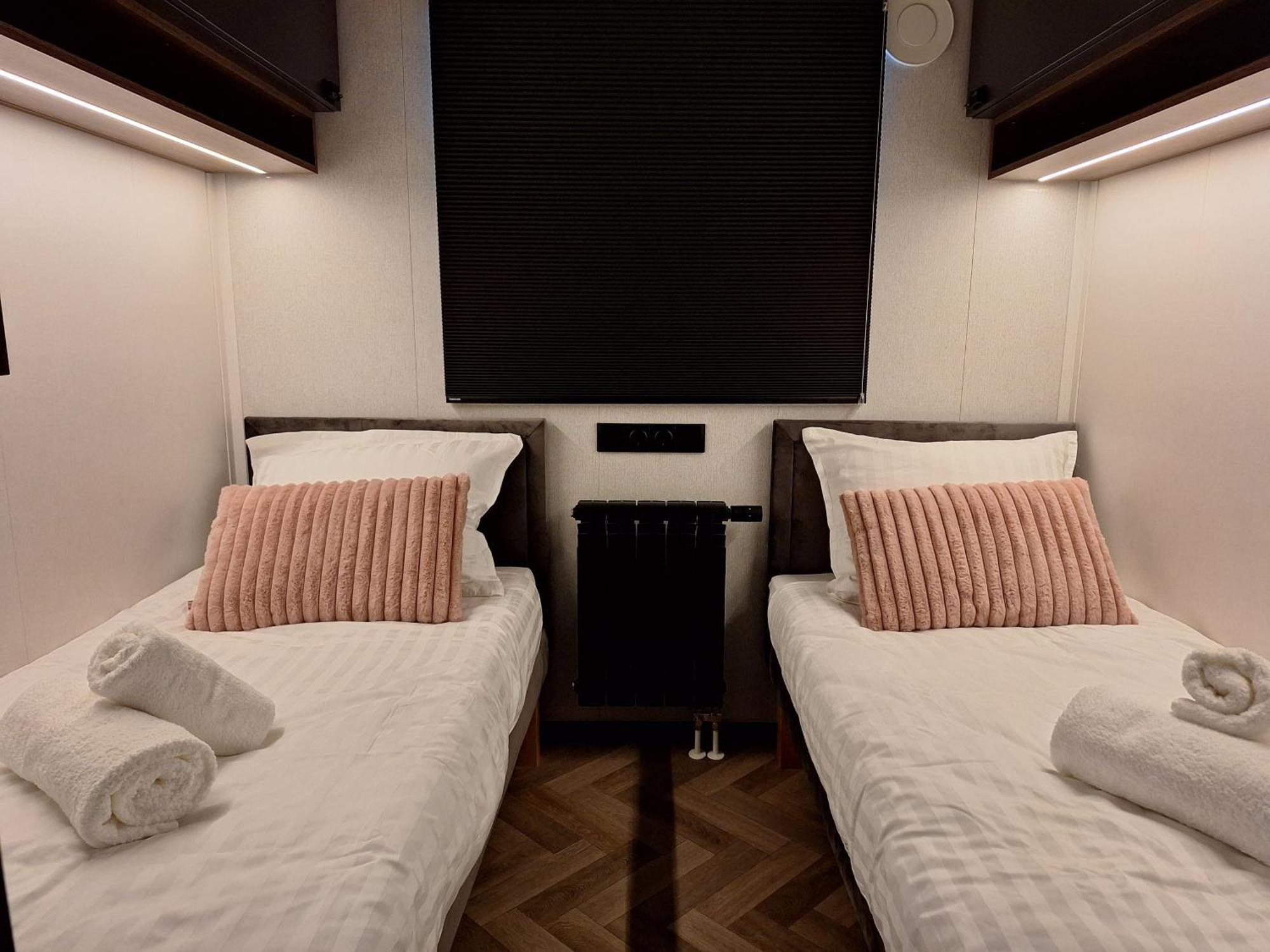 'Relax Lodge Sea' - Wellness Lodge In Zeeland - Private Sauna - Airco - Garden - Outdoor Swimming Pool - Free Wifi, Towels & Bed Linen Heinkenszand Zewnętrze zdjęcie