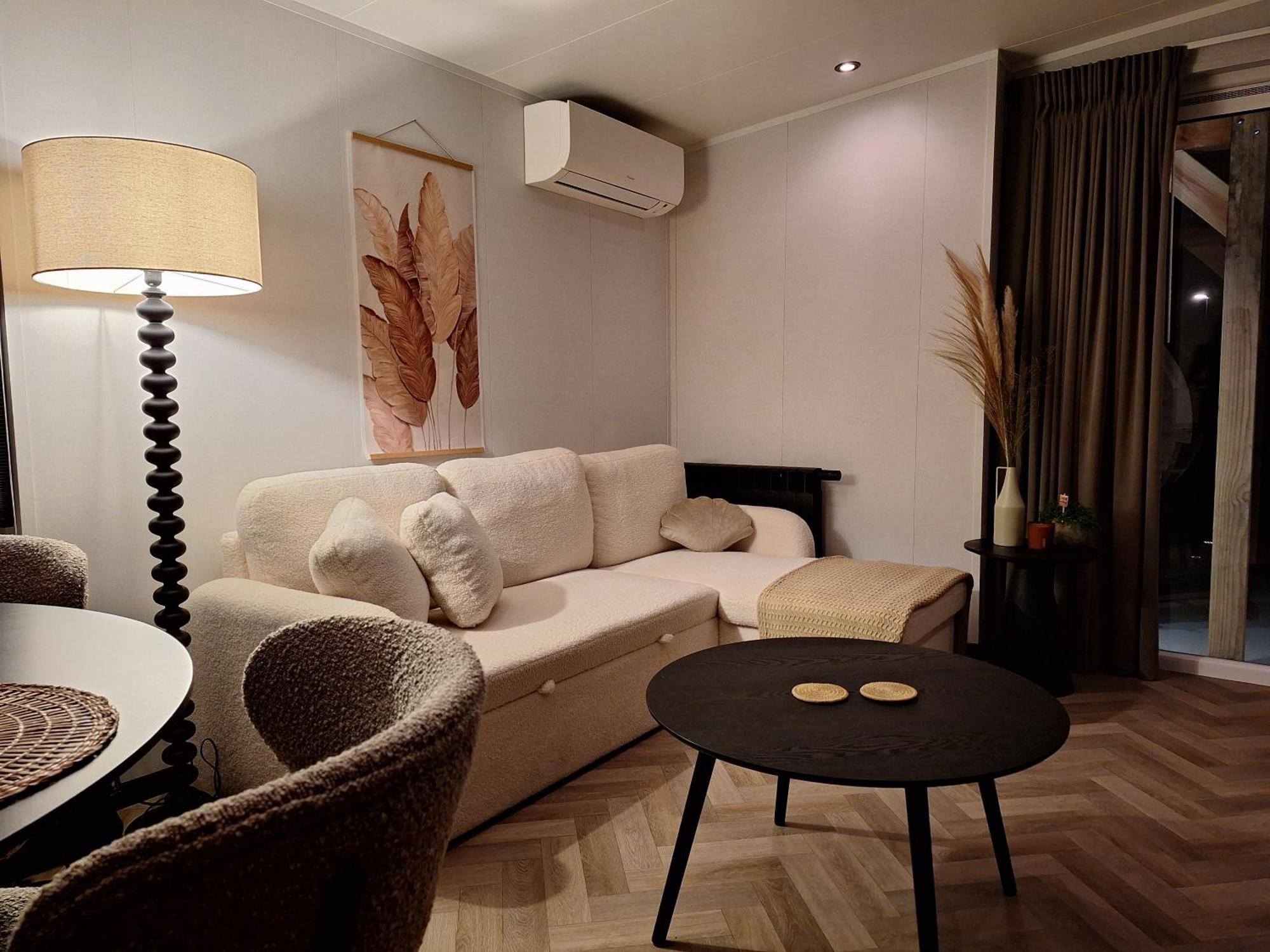 'Relax Lodge Sea' - Wellness Lodge In Zeeland - Private Sauna - Airco - Garden - Outdoor Swimming Pool - Free Wifi, Towels & Bed Linen Heinkenszand Zewnętrze zdjęcie
